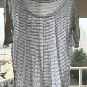 Club Monaco Ladies long line Tshirt